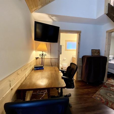 Forest View Cabin Уест Йелоустоун Екстериор снимка